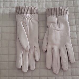 Elegant Cream Leather Gloves